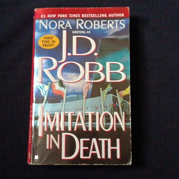 J.D. Robb Book Collection - Picture 6 of 9